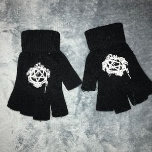 HIM black fingerless gloves viva la bam heartogram